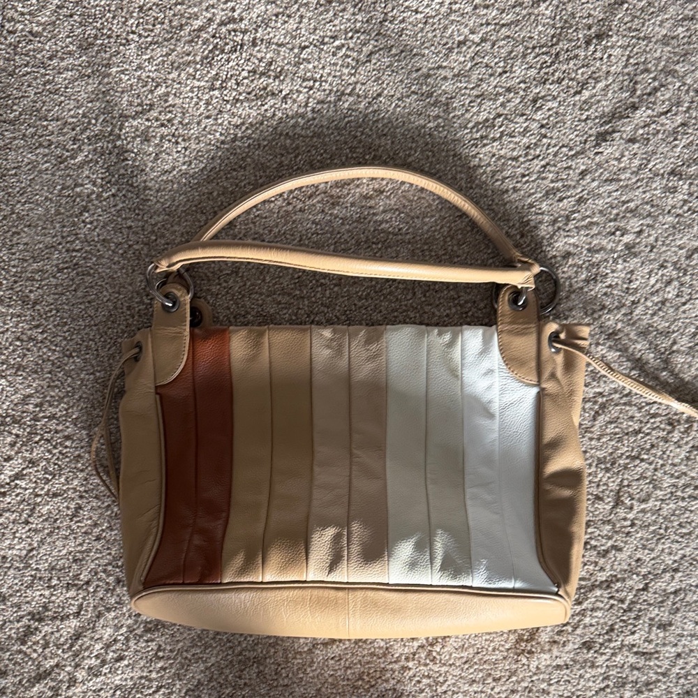 Elegant Multicolor Leather Shoulder Bag